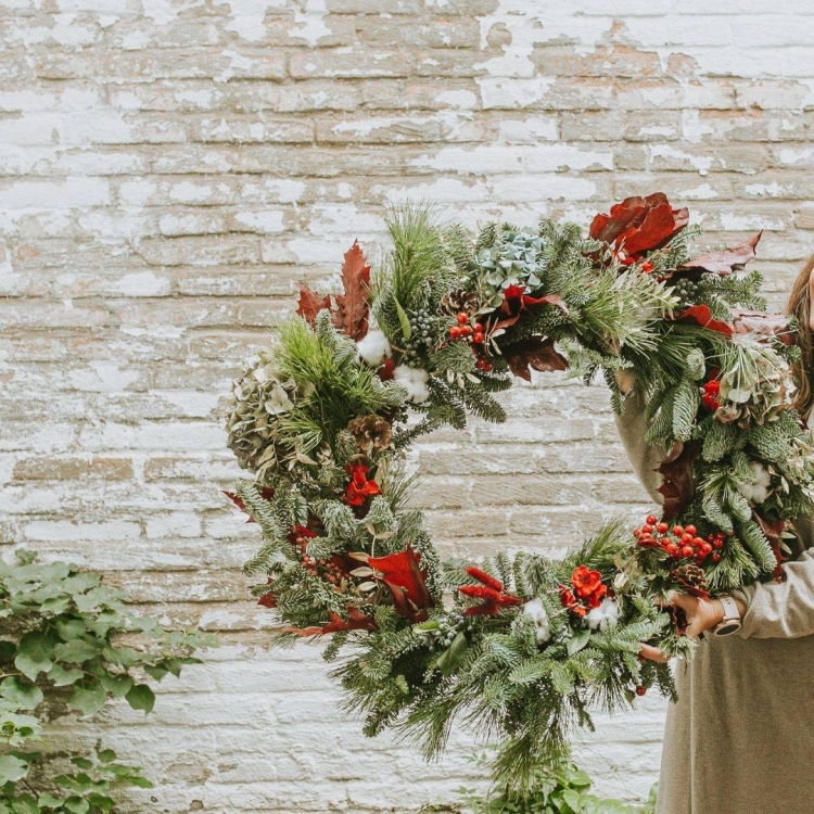 Taller de Coronas Navideñas