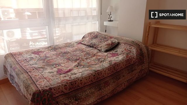https://cdn.dinacode.com/levelup-featured/public-read/ad/alicante/8c2ccd29-1323-477e-a8f7-daa1ac191992/b842d616-ca2e-4667-b684-2e50d97b2698%3Frule%3Ddetail_640x480