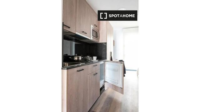 https://cdn.dinacode.com/levelup-featured/public-read/ad/alicante/adb37d49-7dfb-47a6-a877-cae51a947609/cfcc1b5f-23f2-4cff-82be-92b7679d24b2%3Frule%3Ddetail_640x480