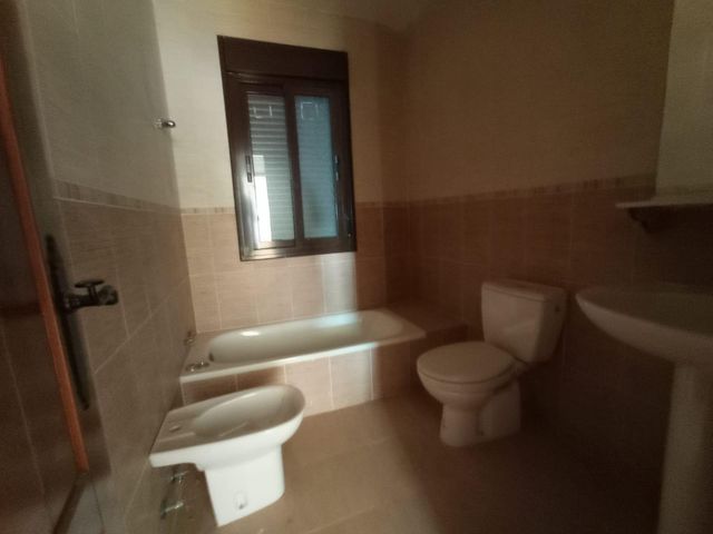 https://cdn.dinacode.com/levelup-featured/public-read/ad/almeria/3287b43b-ed8d-42f4-9295-53573db705b4/cc94281a-e2a7-49d0-b709-ca8fe85949ab%3Frule%3Ddetail_640x480