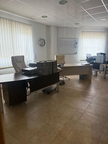 https://cdn.dinacode.com/levelup-featured/public-read/ad/almeria/72230081-185b-4120-b1eb-26ffe546e88a/67946705-8350-415e-a9cb-7df7a0e60d47%3Frule%3Ddetail_640x480