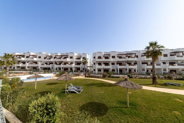 https://cdn.dinacode.com/levelup-featured/public-read/ad/almeria/e81cdd73-f9fb-467e-93b1-d76343b24cf1/eabafe84-192b-4298-9cdf-4347e6e896ac%3Frule%3Ddetail_640x480