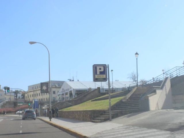 https://cdn.dinacode.com/levelup-featured/public-read/ad/badajoz/1a671c97-e552-4623-a3ea-a4665eaa3653/97138e4e-d53d-45a0-9c40-ea6ed704cf0f%3Frule%3Ddetail_640x480