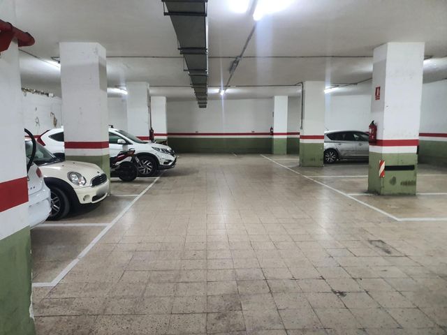 https://cdn.dinacode.com/levelup-featured/public-read/ad/barcelona/079fe12a-8a58-4201-81f5-f2ab53af6f3d/935c13a4-3e58-4901-a077-1d500540d01d%3Frule%3Ddetail_640x480