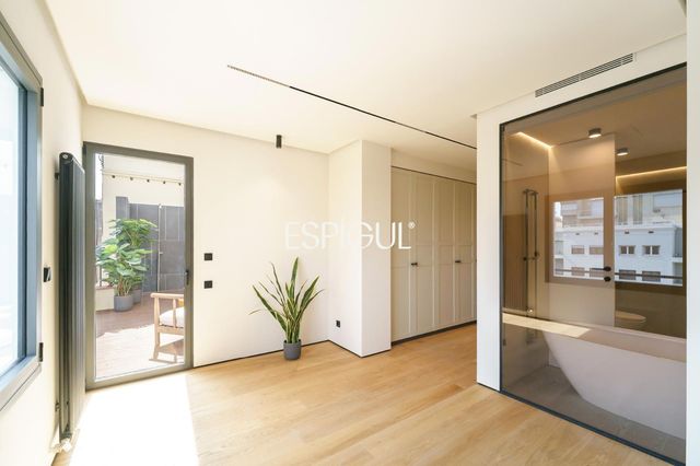 https://cdn.dinacode.com/levelup-featured/public-read/ad/barcelona/0cc27b7f-f7d7-4ffa-9abd-c7446d30b512/886bbc0e-b2be-421f-934f-8bf66ca0b4a9%3Frule%3Ddetail_640x480