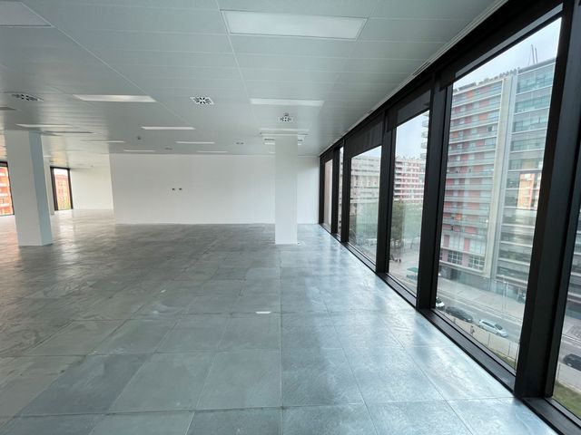 https://cdn.dinacode.com/levelup-featured/public-read/ad/barcelona/196fb9d2-270f-4b52-ba91-71892d326e57/37af868e-b037-4f0b-885f-7c4a05aeae8f%3Frule%3Ddetail_640x480