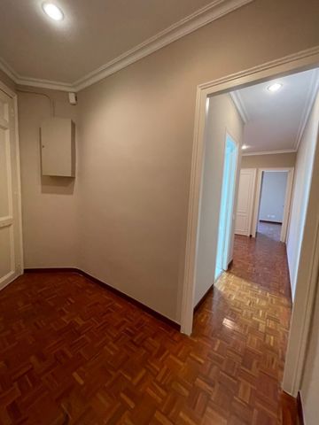 https://cdn.dinacode.com/levelup-featured/public-read/ad/barcelona/1b596433-ae6f-43ea-b8d6-279e3eeac389/7eb56dbe-1b2c-4057-a9da-c402b004faeb%3Frule%3Ddetail_640x480