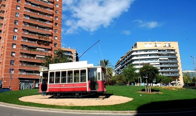 https://cdn.dinacode.com/levelup-featured/public-read/ad/barcelona/65b12f75-0da7-43fc-8341-dc779072aaf6/174b8305-489b-4e32-95a2-09de4a721812%3Frule%3Ddetail_640x480