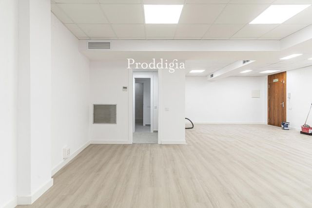 https://cdn.dinacode.com/levelup-featured/public-read/ad/barcelona/bc21652c-4554-4b33-a383-2cf8351ba8da/1bf33313-6faa-44e3-8c3d-92e7f88a4b4d%3Frule%3Ddetail_640x480