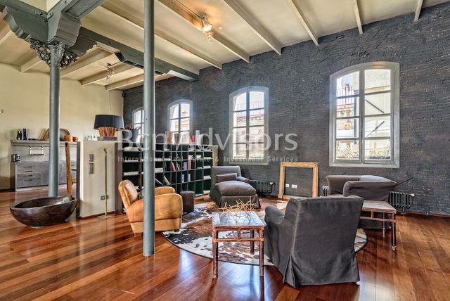 https://cdn.dinacode.com/levelup-featured/public-read/ad/barcelona/be9ebf10-1586-4fe2-a09a-872feb126c1c/f69ddec7-e002-479c-8fb7-fe99bd84c37a%3Frule%3Ddetail_640x480