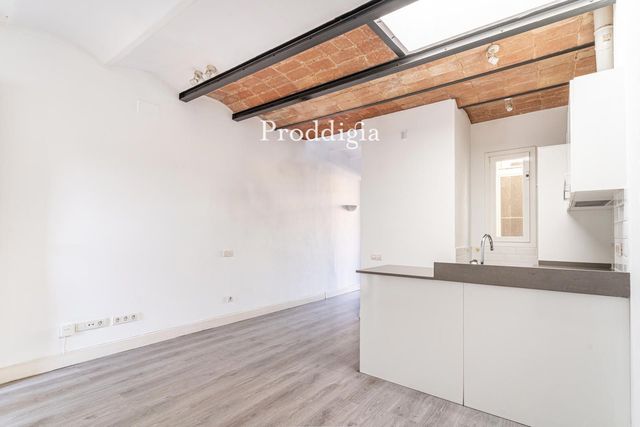 https://cdn.dinacode.com/levelup-featured/public-read/ad/barcelona/eb7447c3-f019-4be7-b93d-c2ed94e1f313/98103dc8-7cf4-4dde-8eb3-654ce07eb20c%3Frule%3Ddetail_640x480