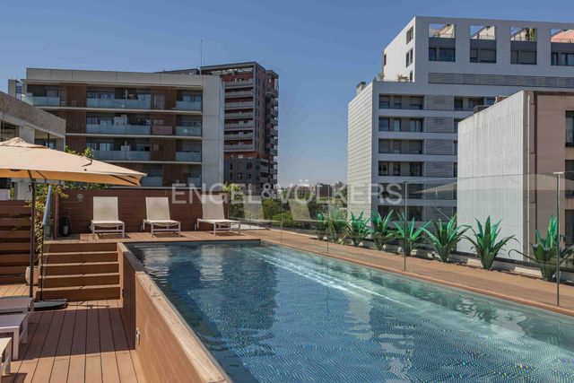 https://cdn.dinacode.com/levelup-featured/public-read/ad/barcelona/ebdae075-4ffe-4b71-bb8c-c8385c06b1ba/6bcc4dec-7a41-48b9-bbad-357573d351e8%3Frule%3Ddetail_640x480