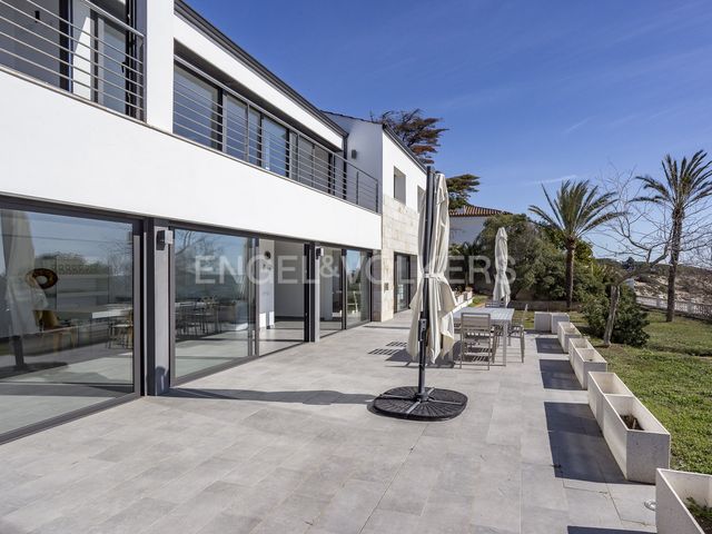 https://cdn.dinacode.com/levelup-featured/public-read/ad/barcelona/ee4f7d01-27ee-4f40-a021-1385411541d6/50108f4b-7fec-47d2-9aba-3f495bfbed4c%3Frule%3Ddetail_640x480