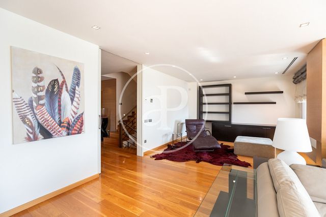 https://cdn.dinacode.com/levelup-featured/public-read/ad/barcelona/f4fe76f7-43ff-41ef-8489-4b85936373a5/e4ba79a1-b375-4e97-a502-3d36f4ca38b4%3Frule%3Ddetail_640x480