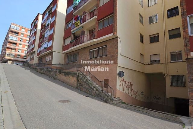 https://cdn.dinacode.com/levelup-featured/public-read/ad/burgos/a0fae8ab-990a-4652-bfb2-22227f466821/a9728db4-51ff-4356-9121-74a1e093bdf5%3Frule%3Ddetail_640x480