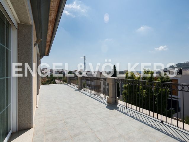 https://cdn.dinacode.com/levelup-featured/public-read/ad/castellon/762de0d5-1ded-41ee-8ba5-1cab9a936add/e7529400-691f-4f4a-9d0b-4ec3c5129efe%3Frule%3Ddetail_640x480