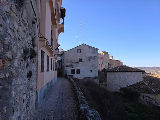 https://cdn.dinacode.com/levelup-featured/public-read/ad/cuenca/249c2cab-5168-48cb-9bb3-586a9ec2af5c/f03db9f5-64ff-4821-8009-9b8963b55a47%3Frule%3Ddetail_640x480