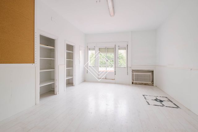 https://cdn.dinacode.com/levelup-featured/public-read/ad/madrid/23aad821-6723-492b-bb2d-d874f64f5d4f/5f841669-e7a0-46d9-908e-5d9a10059b4f%3Frule%3Ddetail_640x480