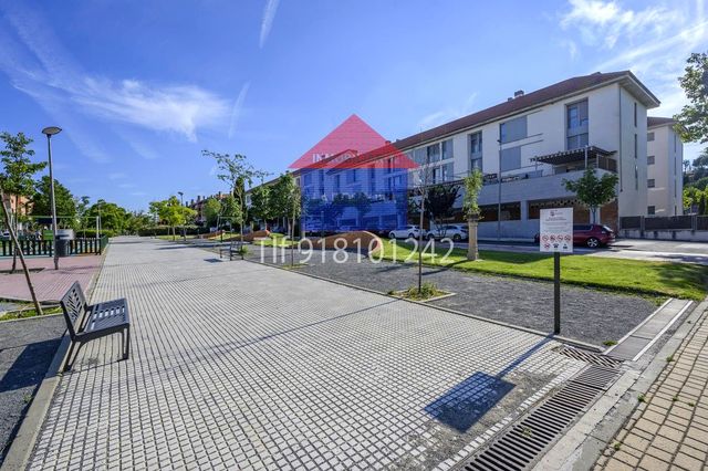 https://cdn.dinacode.com/levelup-featured/public-read/ad/madrid/28c777ef-a42c-4aaf-9e6b-ead5fa074b9f/1ada5fc3-1611-4897-b157-1cfa1eec862d%3Frule%3Ddetail_640x480