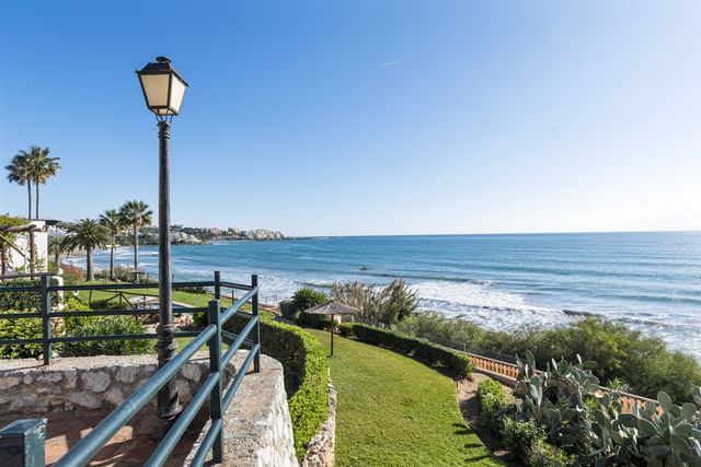 https://cdn.dinacode.com/levelup-featured/public-read/ad/malaga/0083e45b-c4b8-4540-a50f-b641d015551f/5206b73b-c6e8-48f1-8896-ad8ac022b726%3Frule%3Ddetail_640x480