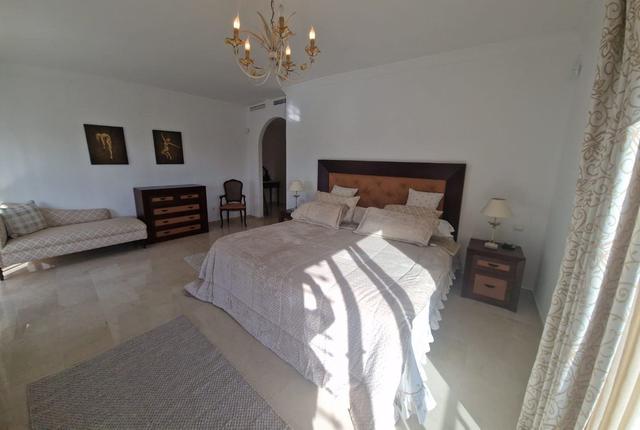https://cdn.dinacode.com/levelup-featured/public-read/ad/malaga/16a9a79a-3922-4535-8840-0c1a56bd37d9/9251f69c-4a2b-4400-bfe5-632b43ce46d6%3Frule%3Ddetail_640x480