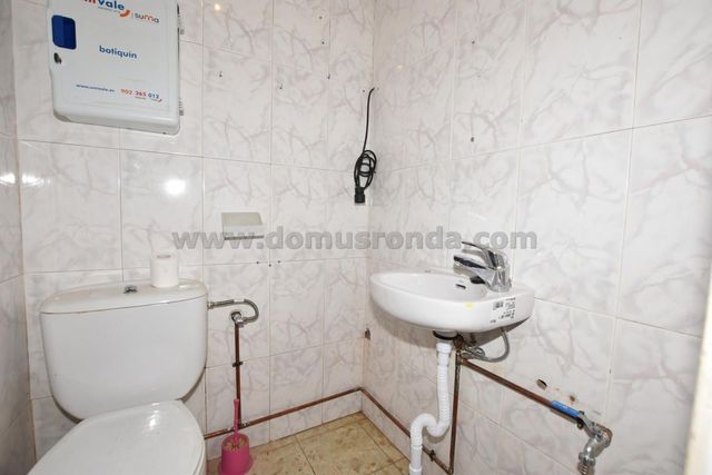 https://cdn.dinacode.com/levelup-featured/public-read/ad/malaga/46e69694-534d-4c46-948c-3c8bd02b60a5/ba17ff07-8507-4a7e-a7d9-13d46fdfbd4a%3Frule%3Ddetail_640x480
