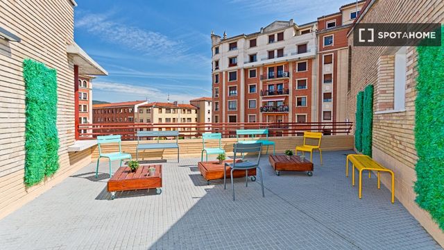 https://cdn.dinacode.com/levelup-featured/public-read/ad/navarra/ec36c2ef-0739-4a90-ad98-a3dd57330609/91c10f07-a41c-4b91-982d-517cd8255938%3Frule%3Ddetail_640x480