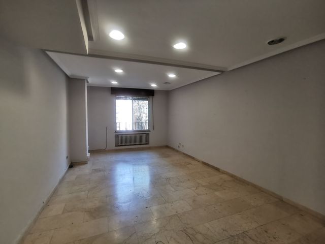https://cdn.dinacode.com/levelup-featured/public-read/ad/salamanca/8949711a-217b-47c0-86d2-75e18c2a819b/96455b24-d9e9-400d-be80-7d8859202d02%3Frule%3Ddetail_640x480