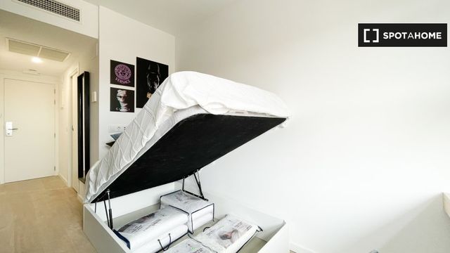 https://cdn.dinacode.com/levelup-featured/public-read/ad/salamanca/997bed87-6542-4646-81a2-c7f4618649f7/d126ea15-b1e9-4ac0-8bc6-812d95922afc%3Frule%3Ddetail_640x480