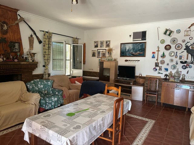 https://cdn.dinacode.com/levelup-featured/public-read/ad/sevilla/1755a0a1-b125-4aae-a75a-17415c52b7ad/0e35dacc-5d06-4bd6-91b0-f7662c209d51%3Frule%3Ddetail_640x480