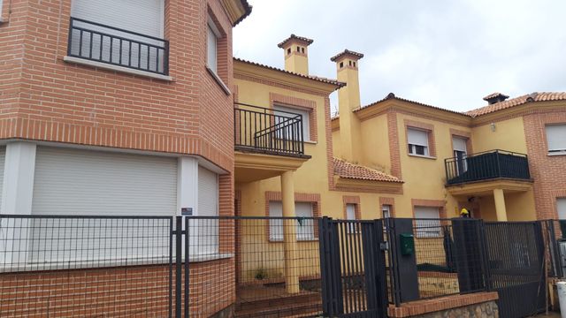 https://cdn.dinacode.com/levelup-featured/public-read/ad/toledo/0de9b5b7-2438-4dfa-8e5d-d967c894b540/895e549f-c116-4938-876f-c8af724663be%3Frule%3Ddetail_640x480