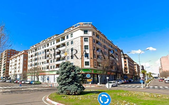 https://cdn.dinacode.com/levelup-featured/public-read/ad/toledo/832b5e39-0954-4e18-92fa-479710ca9077/26b72371-08ec-4b2f-bf1f-2325345f6e40%3Frule%3Ddetail_640x480